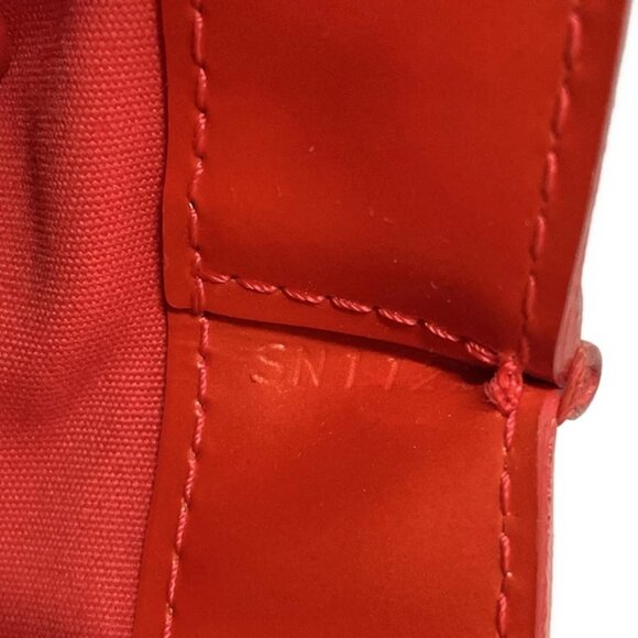 LOUIS VUITTON Wilshire PM Rouge Grenadine Monogram Vernis - 319-080125 - Picture 13 of 14